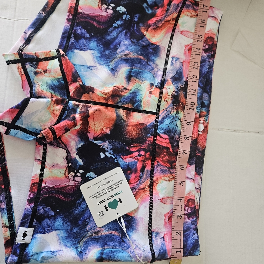 Wodbottom Color Splash Exercise Shorts,NWT, Small - Picture 4 of 7